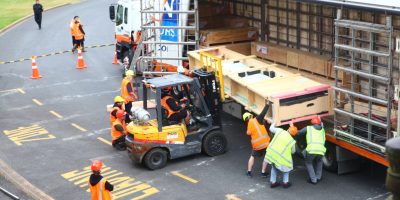 Crated Te Rangitakaroro being loaded at Rotorua Museum Te Whare Taonga o Te Arawa, 2018.